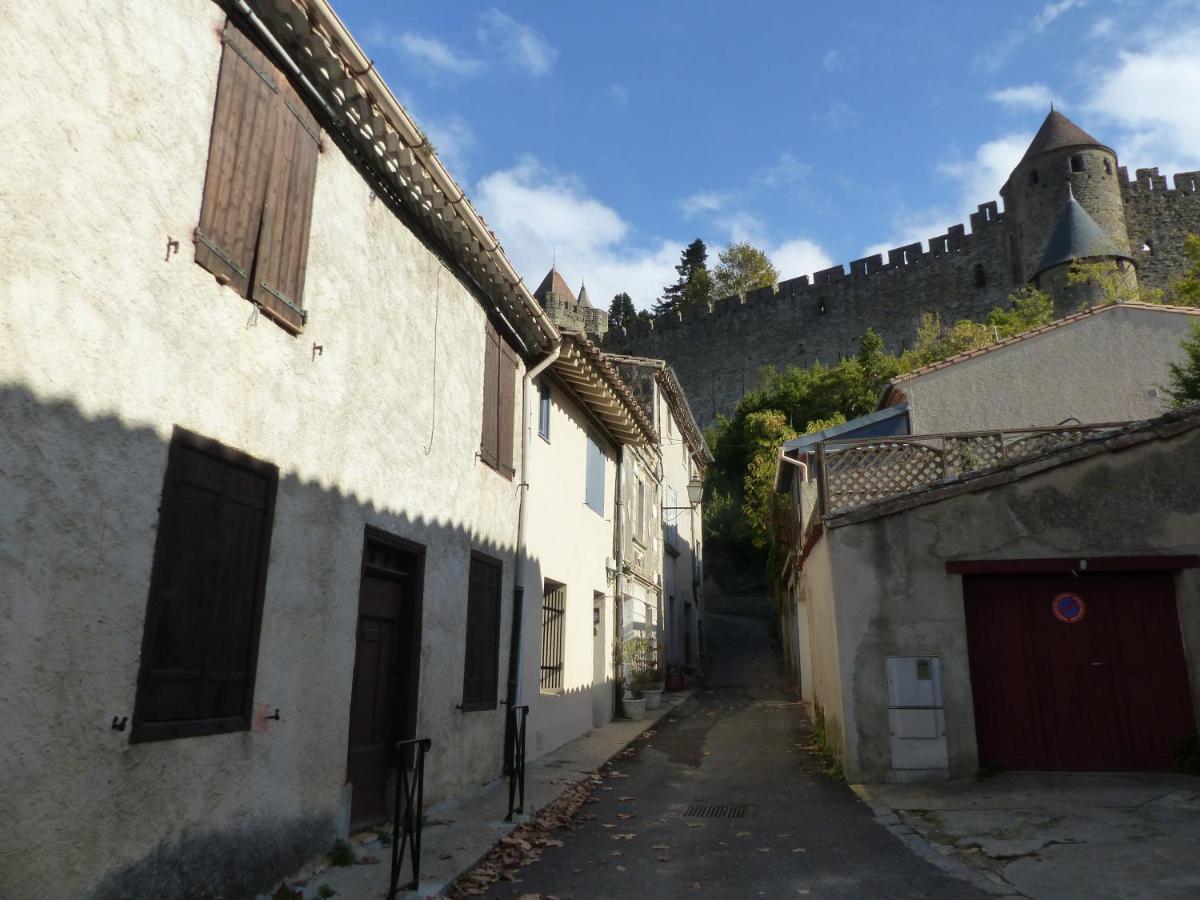 Maison Des Remparts Nichee Sous La Cite Carcassonne Exterior photo